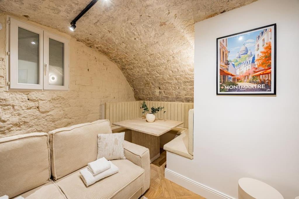 Townhouse Sacree Coeur Place Du Tertre Montmartre Parigi Esterno foto